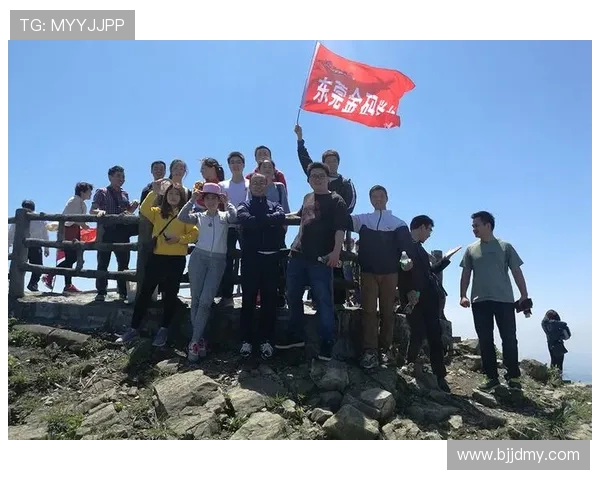 刘秀英亲述攀岩技巧与心得体会助你轻松征服高峰 刘秀英亲述攀岩技巧与心得体会助你轻松征服高峰