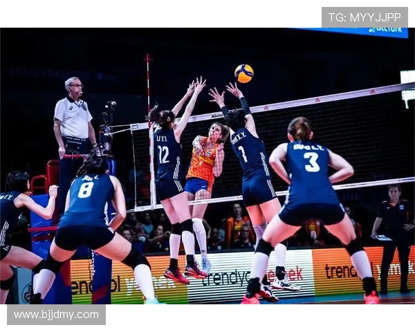 中国女排与荷兰队在里约奥运会的激烈对决与精彩瞬间回顾