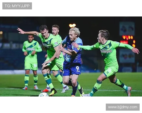 博尔顿与谢周三的精彩对决结果揭晓赛季走势引人关注 博尔顿与谢周三的精彩对决结果揭晓赛季走势引人关注