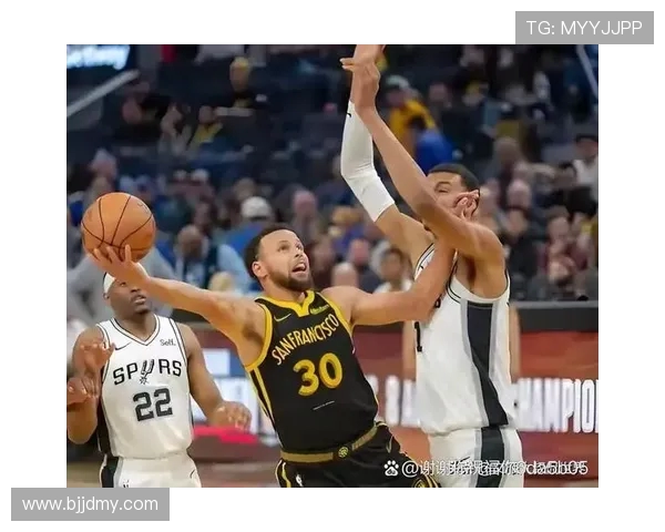 马刺与太阳激战11月15日NBA赛场精彩对决引人瞩目