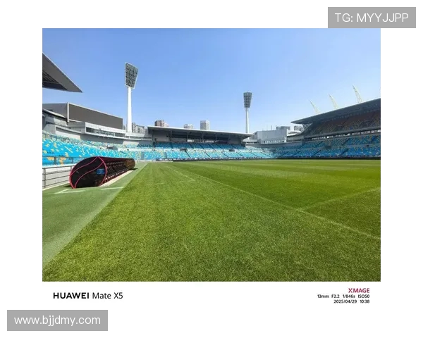 吴敏独家解析足球技巧与战术分享助你提升球场表现 吴敏独家解析足球技巧与战术分享助你提升球场表现