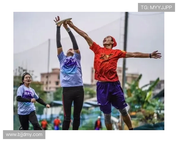 飞盘竞技新风潮：探秘广州飞盘队的战术反击与团队协作